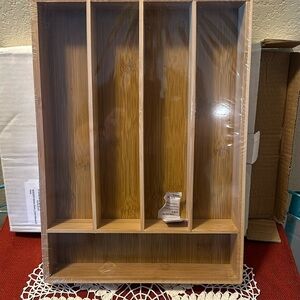 Nwt Bamboo silverware tray. Width 10”. Length 13.5”. Deep 2”.
